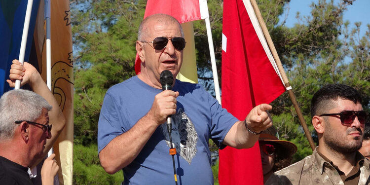 Ümit Özdağ, Çanakkale'de Zafer Yürüyüşü'ne katıldı