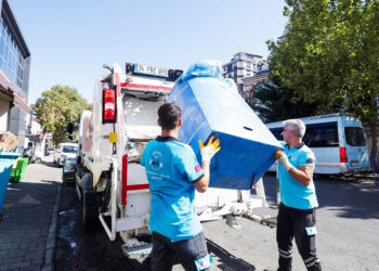 Ümraniye'de günlük 50 ton karışık ambalaj atık toplanıyor