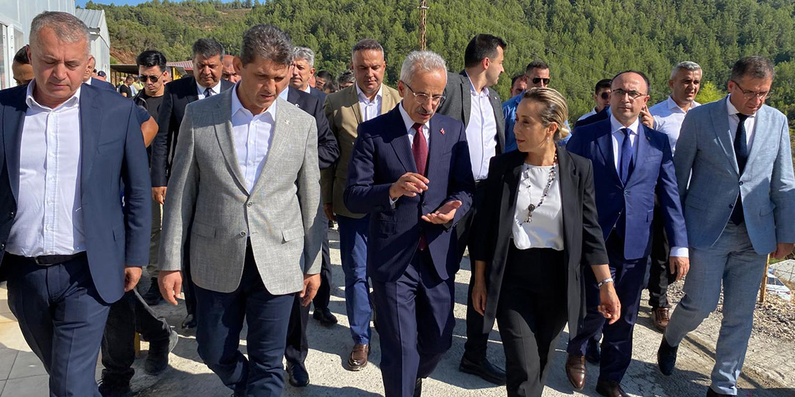 Uraloğlu, Instagram'a erişim engeli getirilmesiyle ilgili konuştu