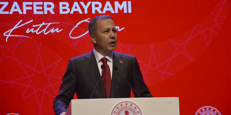 Aziz milletimiz milli birlik ve beraberliğini sonsuza dek koruyacaktır