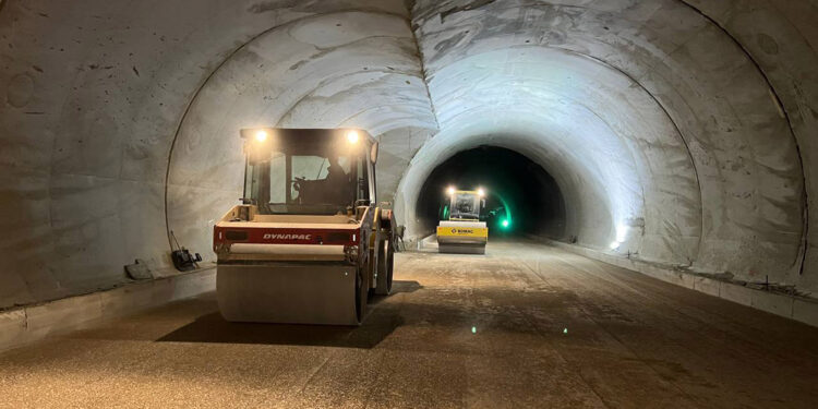 Yüksekova T-1 tünelinde sona gelindi