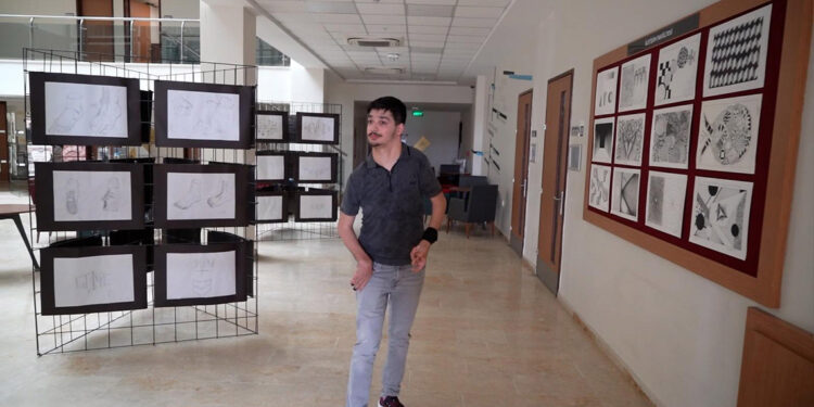 Yüzde 90 engelli Mert Can'ın 'yapay zeka' başarısı