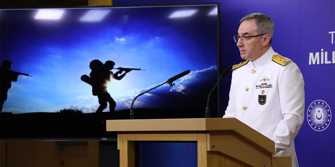 Milli Savunma Bakanlığı (MSB) Basın ve Halkla İlişkiler Müşaviri Tuğamiral Zeki Aktürk, PKK'nın 'yasaklı örgüt' ilan edilmesi önemli bir adım ama biz PKK'nın tamamen terör örgütü ilan edilmesini bekliyoruz" dedi.