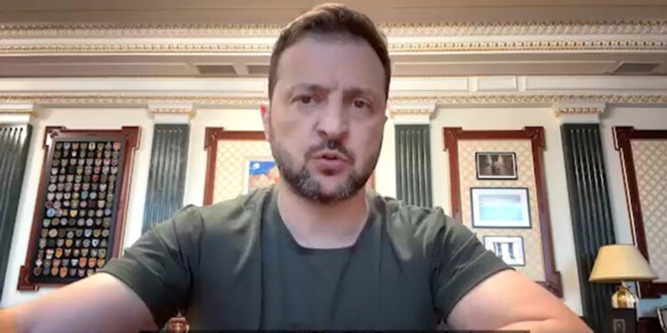 Zelenski, F-16 uçak kazasının ardından Hava Kuvvetleri Komutanı'nı görevden aldı