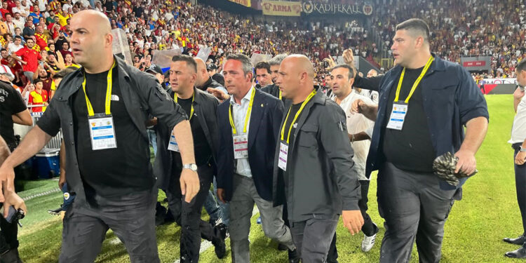 Fenerbahçe'den Göztepe maçında yaşananlarla ilgili açıklama