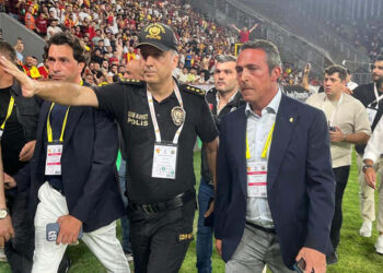 Ali Koç'u iterek düşüren Göztepe yöneticisi gözaltına alındı