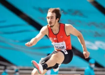 Berke Akçam olimpiyatlarda yarı finale çıktı