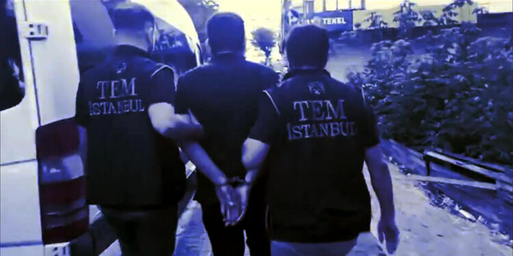 Çember-21 operasyonlarında 4 bin 491 firari yakalandı