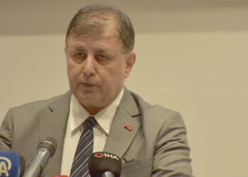 Körfezde yüzmeyi vadedemem ama temiz bir körfezi vadedebilirim