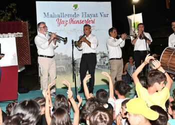 "Mahallemde Hayat Var" konserlerine yoğun ilgi