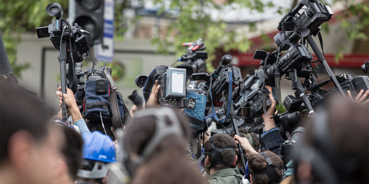 Tıpkı bir ateş gibi