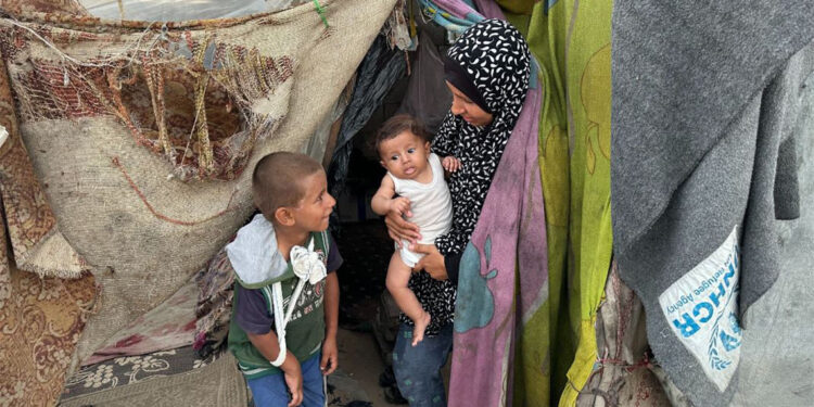 Hamile ve emziren anneler açlıktan çocuklarını besleyemiyor