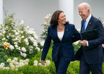 Kamala Harris ve Donald Trump arasında kanal anlaşmazlığı