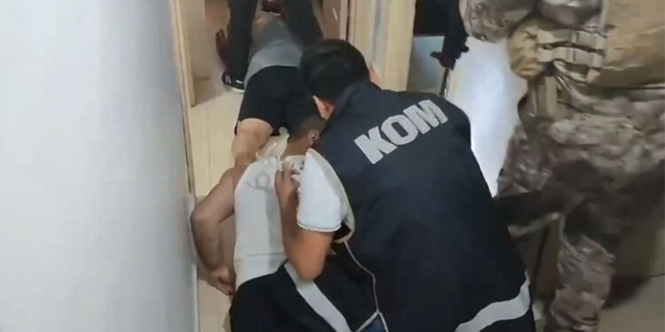 “Kuyu-15” operasyonlarında 30 şüpheli yakalandı