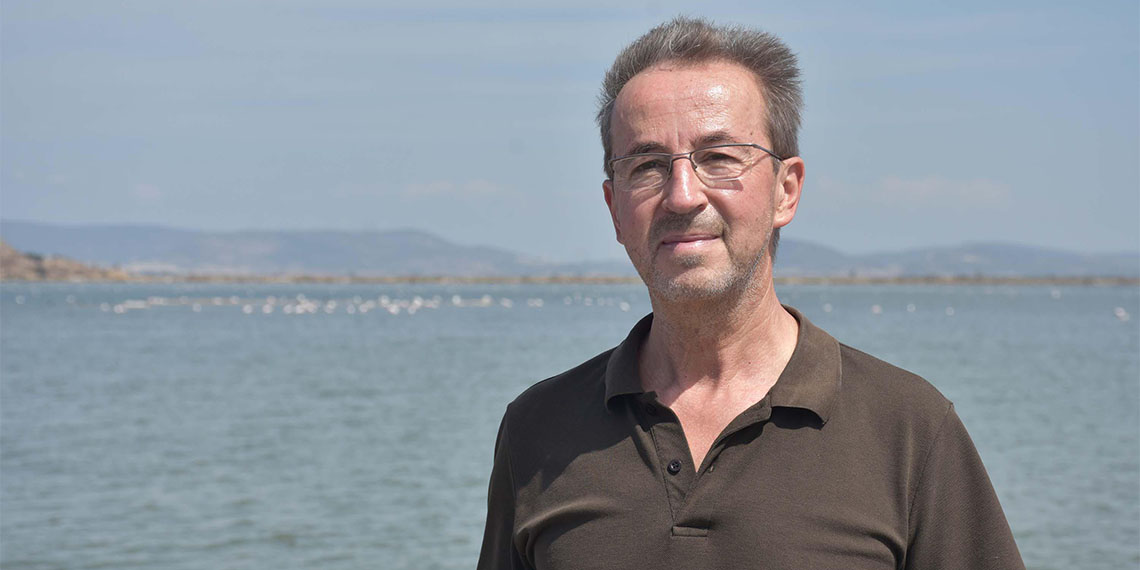 İzmir'de doğal güzelliği ile dikkat çeken, flamingoların üreme sahalarından Gediz Deltası'na 20 bin ziyaretçi geldi.