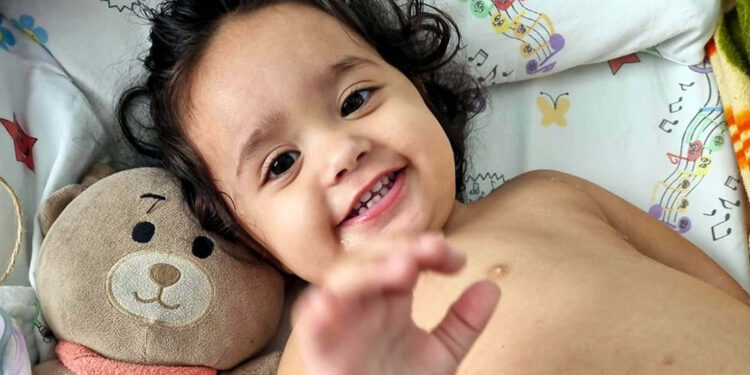 6'ncı kattan düşen Alya bebek hayata tutundu