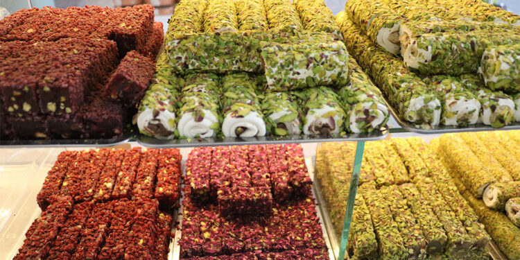 Afyonkarahisar'da 250'ye yakın lokum çeşidi üretiliyor