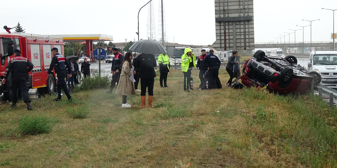 Bolu'da, Anadolu Otoyolu'nda yağmur nedeniyle kayganlaşan yolda meydana gelen 7 ayrı kazada, toplam 7 kişi yaralandı.