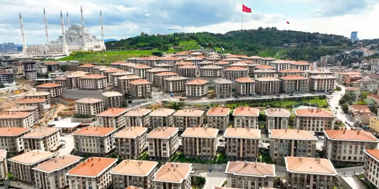 İstanbul'da kentsel dönüşümün en güzel örneklerinden biri 'Kirazlıtepe'