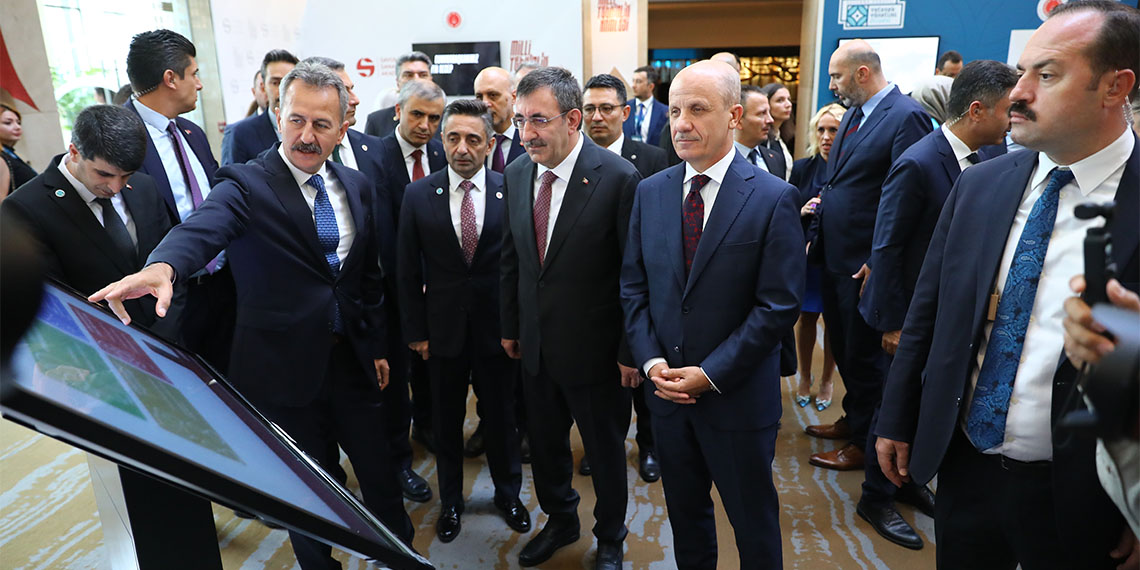 Cumhurbaşkanı Yardımcısı Cevdet Yılmaz, "Savunma sanayisinde yerlilik oranı yüzde 80'leri aştı. Türkiye, dünyanın ilk 3-4 ülkesi arasında yer almaktadır" dedi.