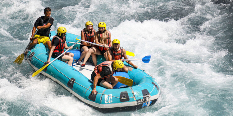 Köprülü Kanyonu rafting tutkunlarının adresi oluyor