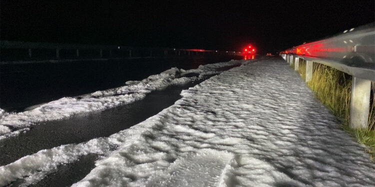 Ardahan'da şiddetli dolu yağışı