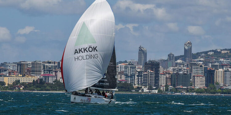 Akkök Holding Yelken Takımı, İlk TAYK Trofesi'nde 2’nci oldu