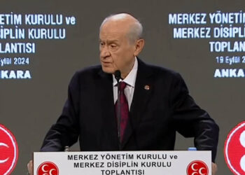 Anayasa'nın ilk 4 maddesine şaşı bakanlar bizim için yok hükmündedir