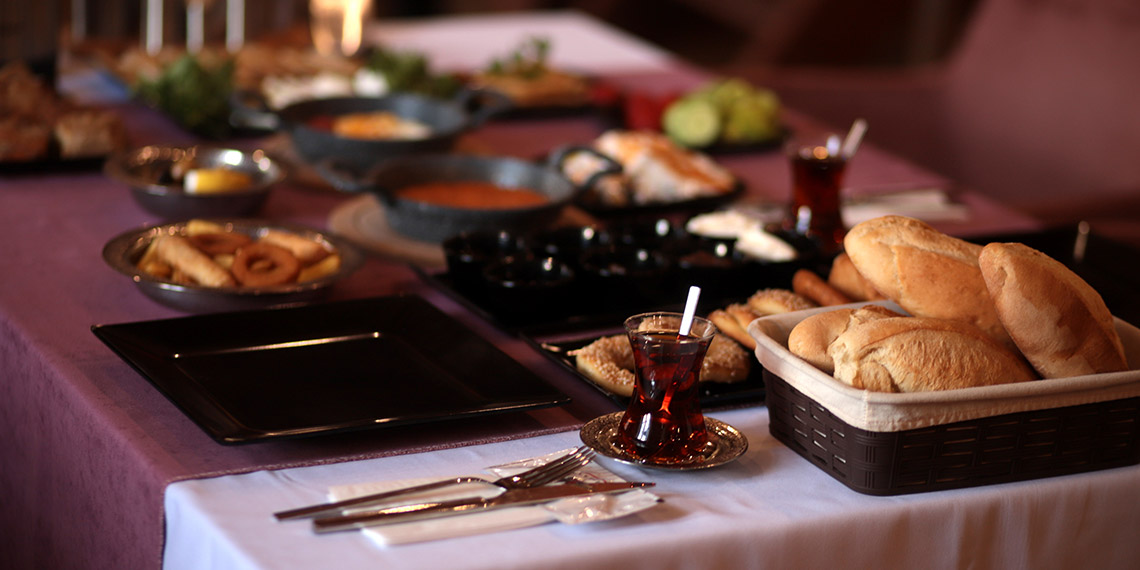 Asırlık Ali Bey Değirmeni, kahvaltı evi oldu