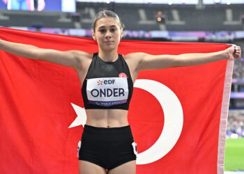 Aysel Önder'den tarihi başarı