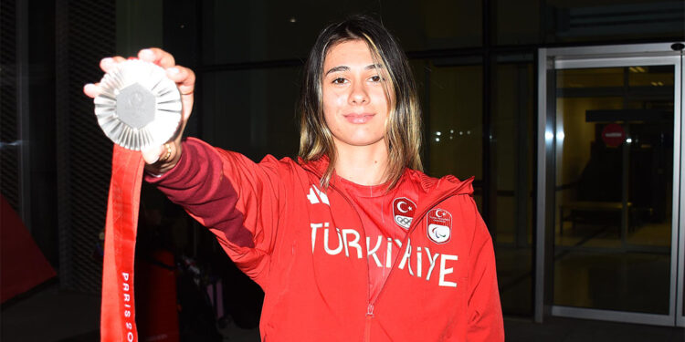 Altın madalya hedefliyordum gümüş madalya ile döndük