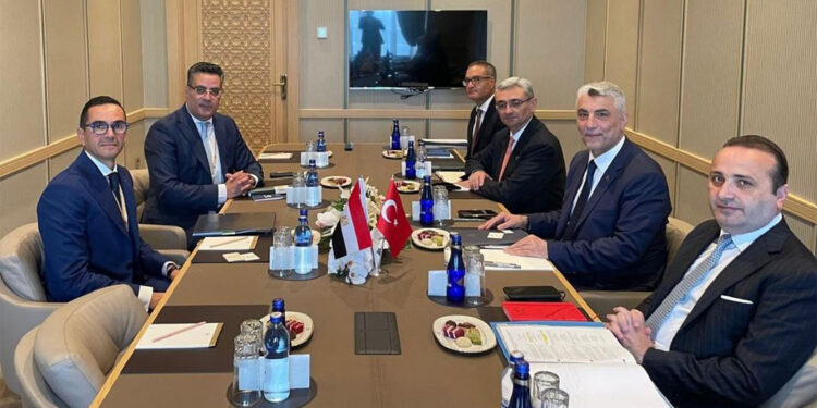 Mısır'la 15 milyar dolar ticaret hedefine ulaşacağız