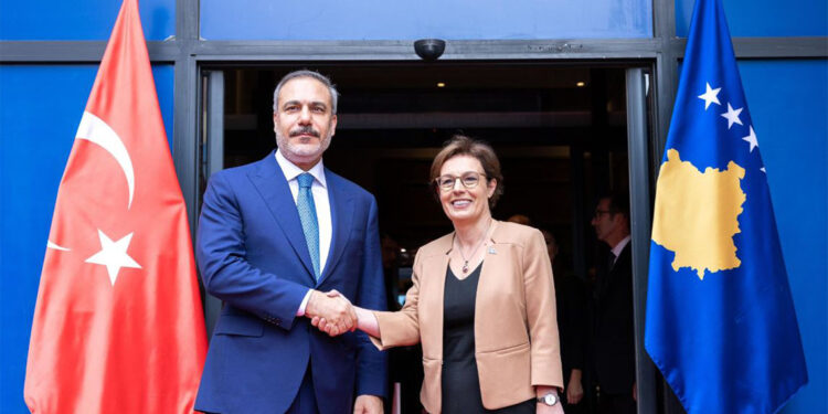 FETÖ Kosova için bir tehdit