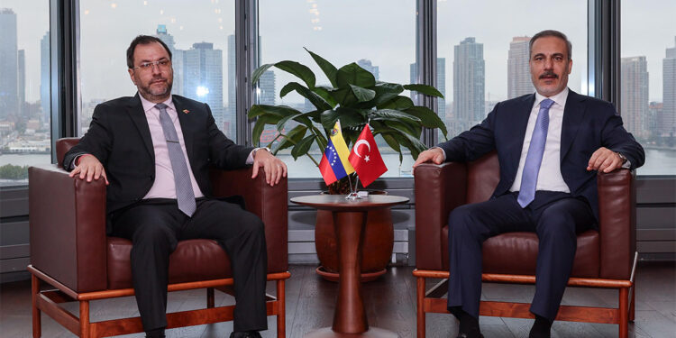 Hakan Fidan Venezuela Dışişleri Bakanı ile görüştü