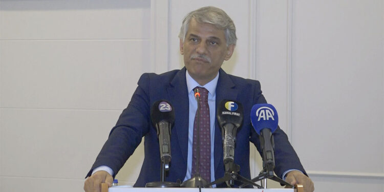 Turizm gelirimiz 60 milyar dolara ulaşacak