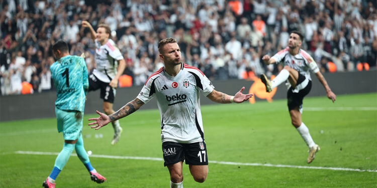 Beşiktaş 3 puanı uzatma dakikalarında aldı