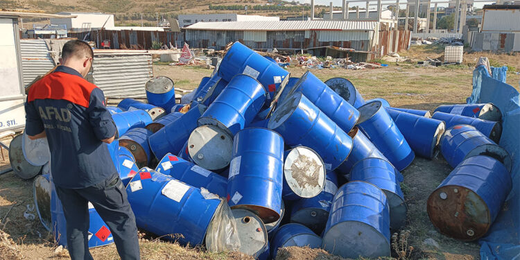 Bursa'da etil kloroformat varilleri bulundu