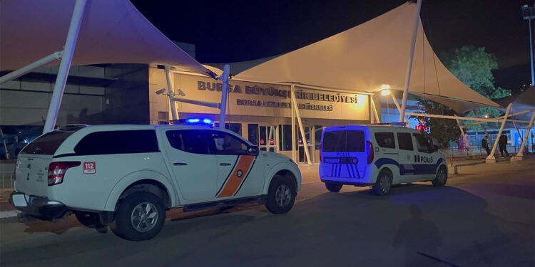 Feribotun tuvaletinde erkek cesedi bulundu