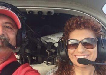 Uçak kazasında ölen öğretmen pilot Ünal Aster'in film gibi hayatı
