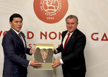 Bakan Bak, Kazakistan Spor Bakanı ile bir araya geldi