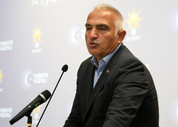 Bakan Ersoy: Şikayet etmek yerine çözüm üretmeyi görev biliyoruz