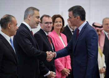 Bakan Fidan, İspanya Başbakanı Sanchez ile bir araya geldi