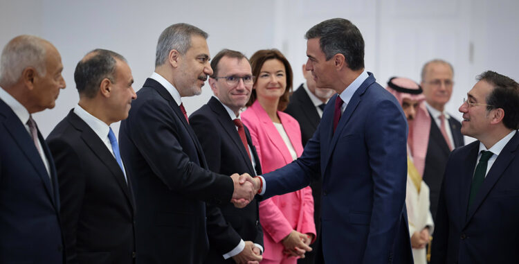 Bakan Fidan, İspanya Başbakanı Sanchez ile bir araya geldi