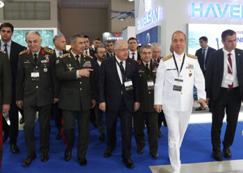 Bakan Güler, Azerbaycan Uluslararası Savunma Sanayii Fuarı'na katıldı