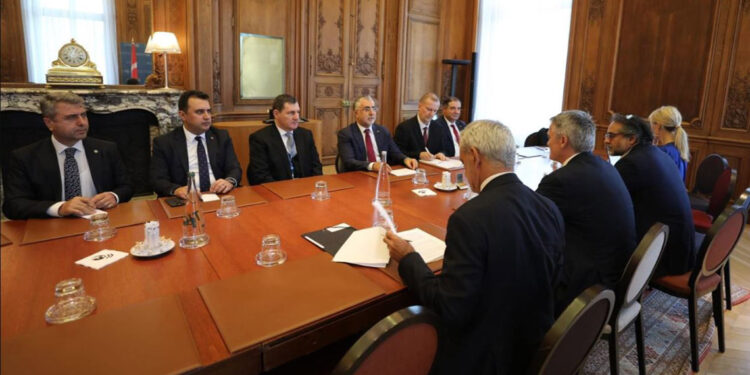 Bakan Işıkhan Fransa’da