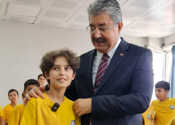 Bakan Kurum'dan okulunun yapılmasını isteyen Gökçe'nin dileği gerçek oldu