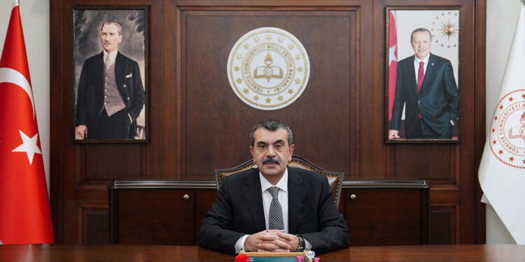 Bakan Tekin'den yeni eğitim- öğretim yılı mesajı