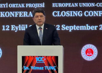 Bakan Tunç: Ayşenur'u katledenler hakkında soruşturma başlattık