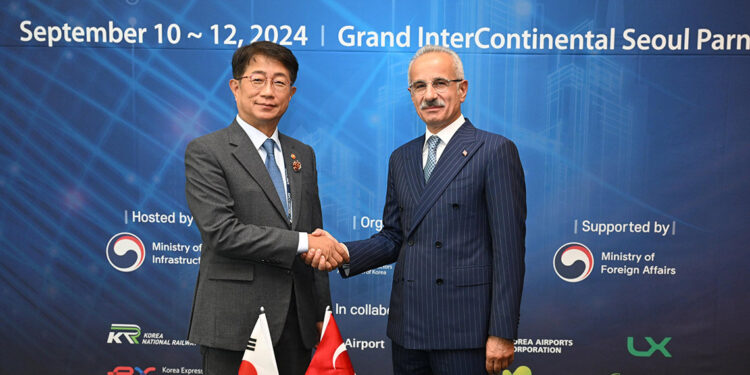 Bakan Uraloğlu Güney Kore’de