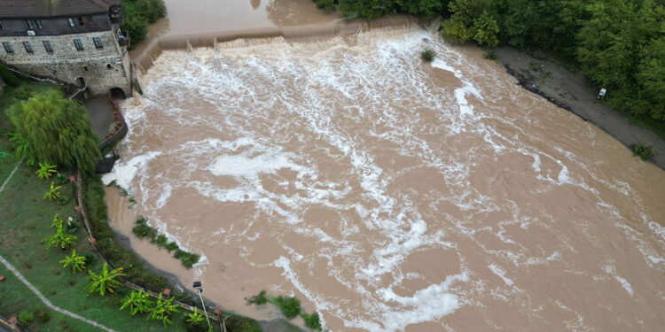 Bartın Irmağı köpürdü, inceleme başlatıldı